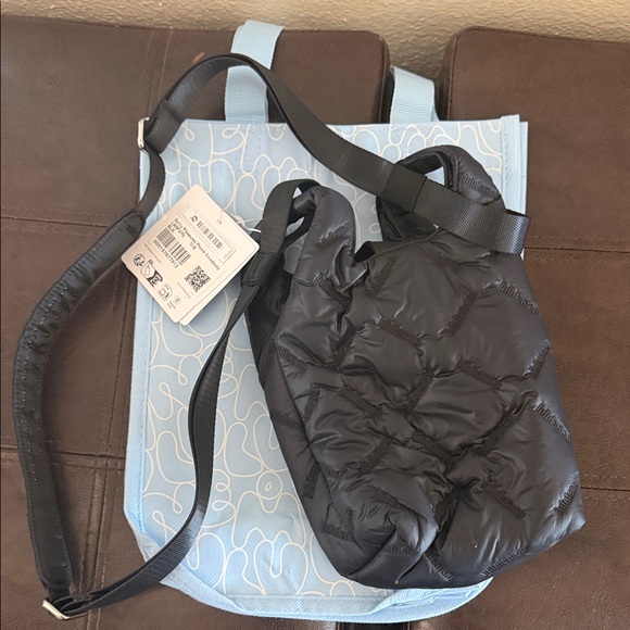 lululemon athletica Black Quilty pleasures phone crossbody black bag - Picture 2 of 2